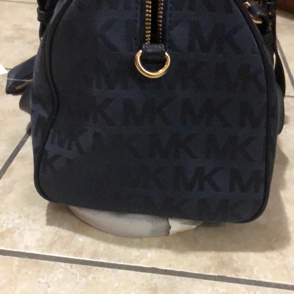 M K bag - Picture 4 of 8